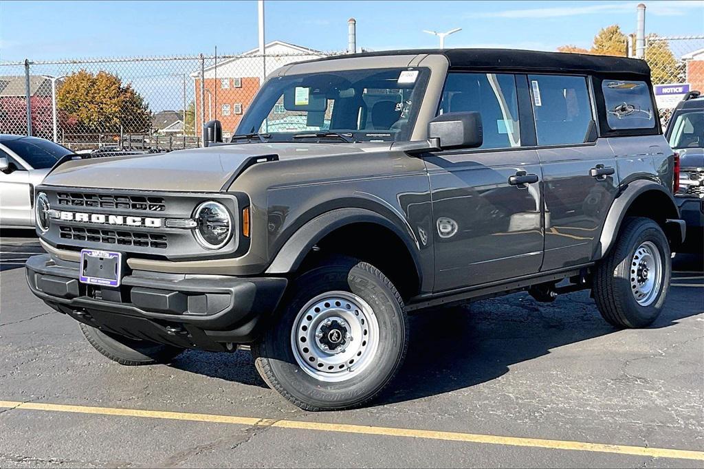 new 2025 Ford Bronco car, priced at $39,590