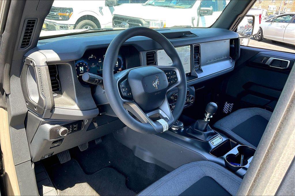 new 2025 Ford Bronco car, priced at $40,002