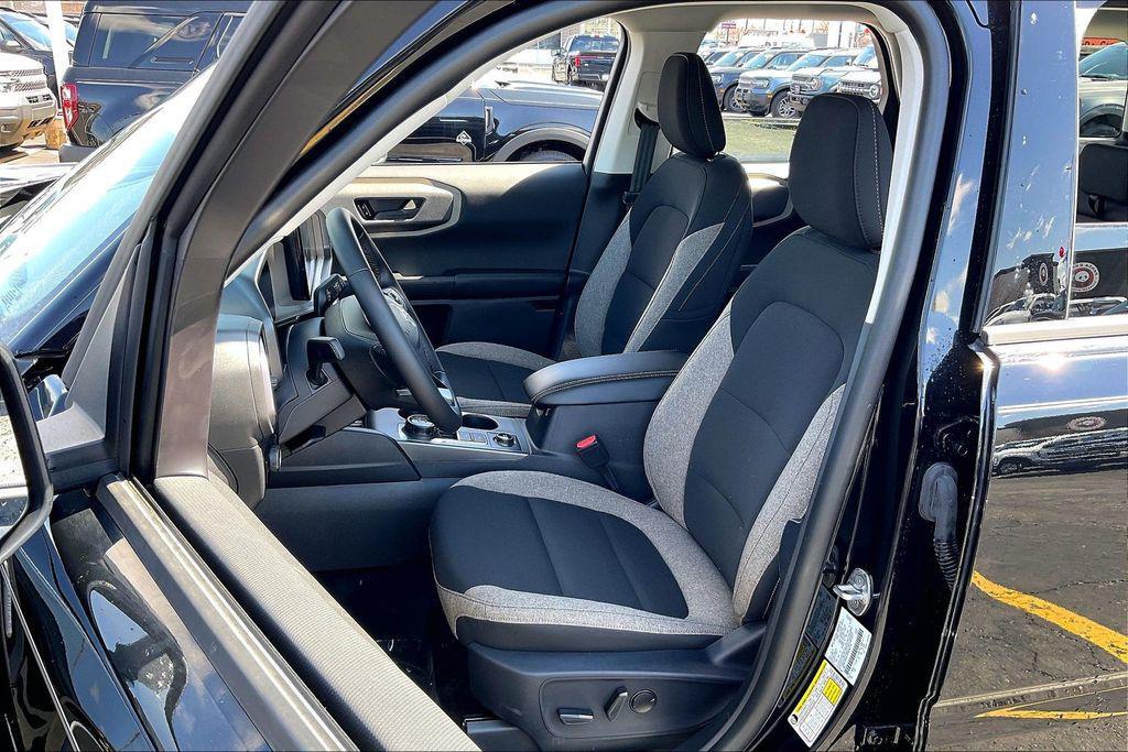 new 2025 Ford Bronco Sport car, priced at $34,732