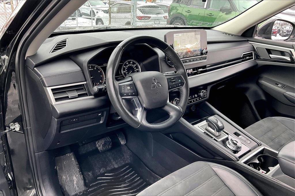 used 2024 Mitsubishi Outlander car, priced at $24,985