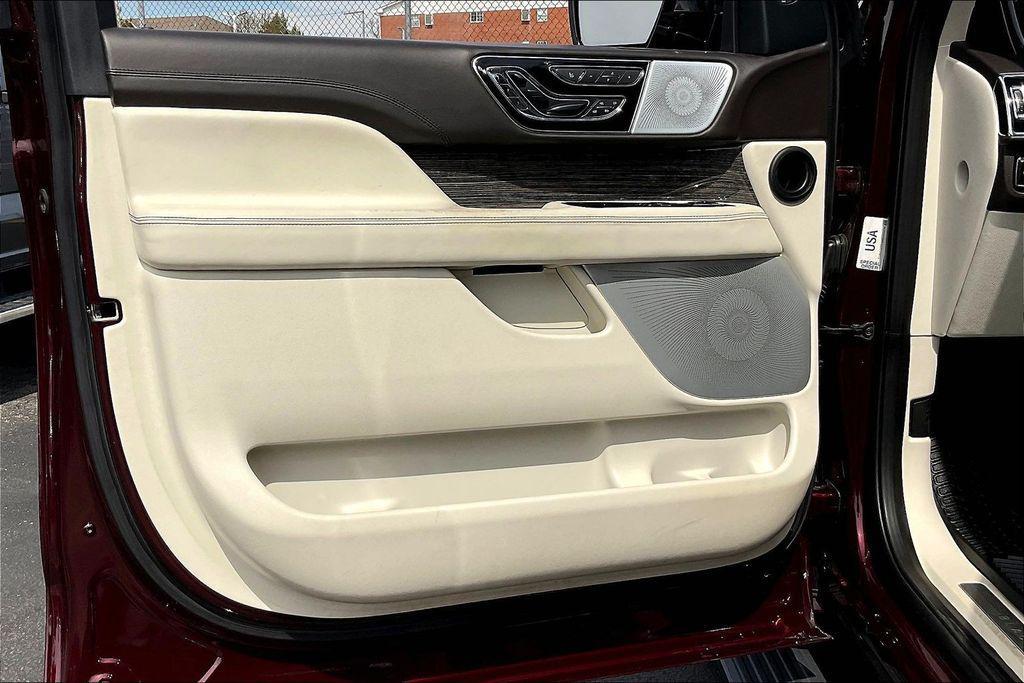 used 2021 Lincoln Navigator car, priced at $47,434