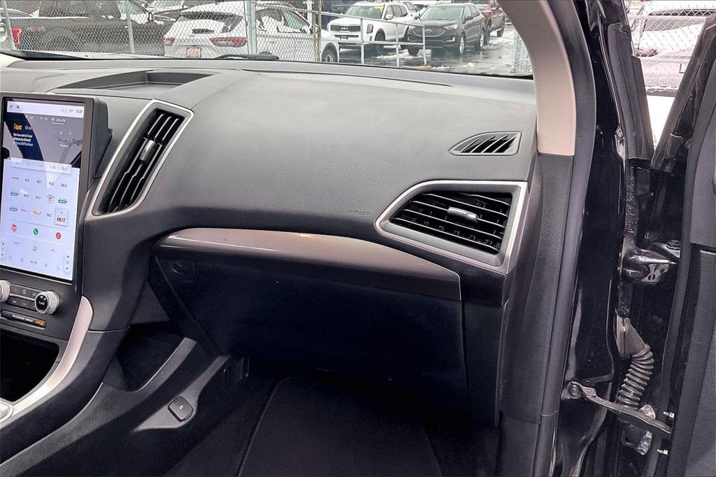 used 2024 Ford Edge car, priced at $24,777