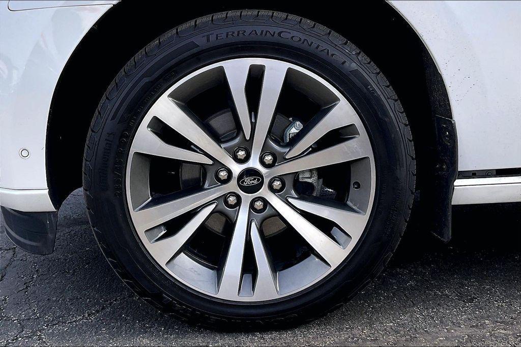 used 2021 Ford Expedition car, priced at $37,696