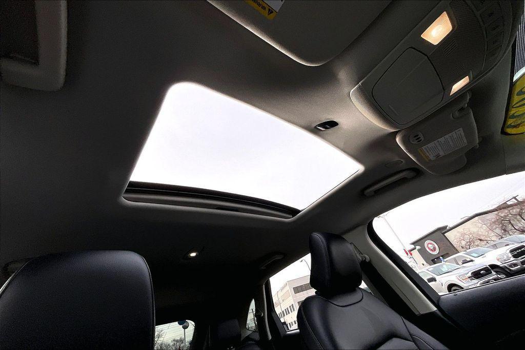 used 2022 Ford Edge car, priced at $22,185