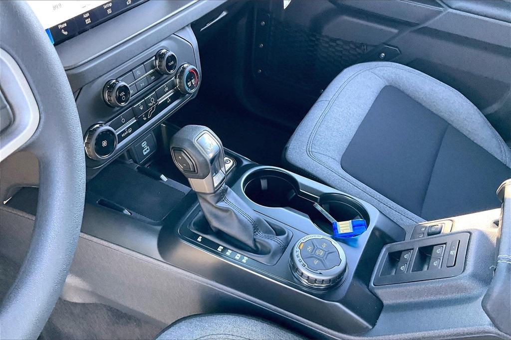 new 2025 Ford Bronco car, priced at $40,656