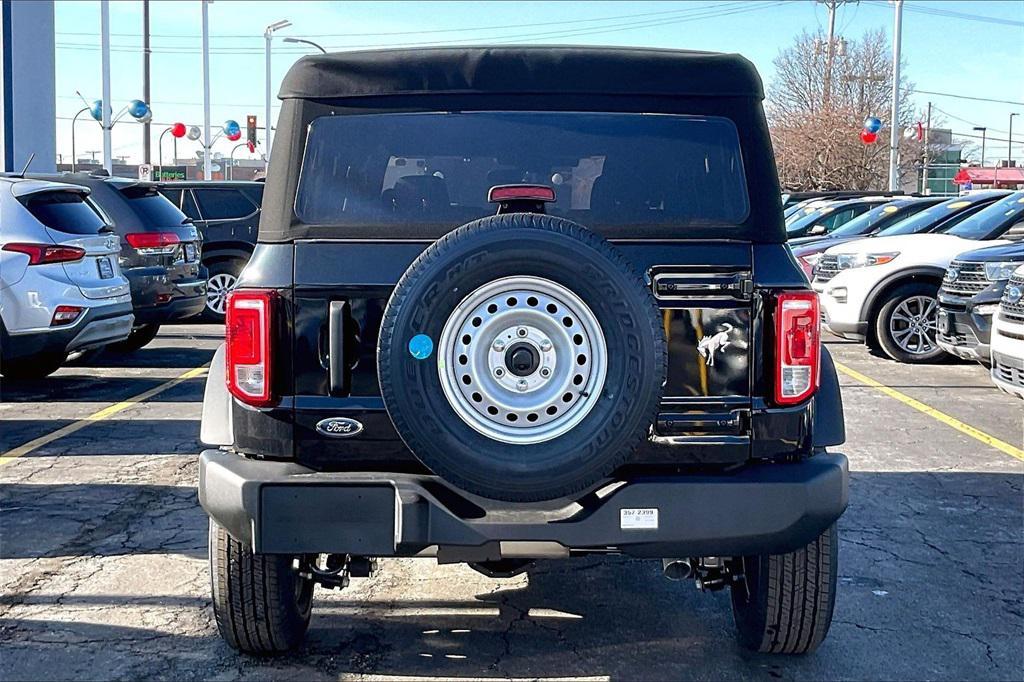 new 2025 Ford Bronco car, priced at $40,656