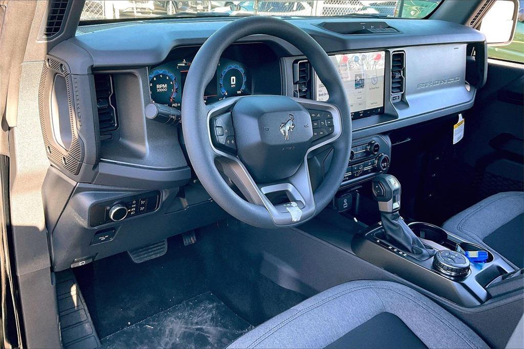 new 2025 Ford Bronco car, priced at $40,656