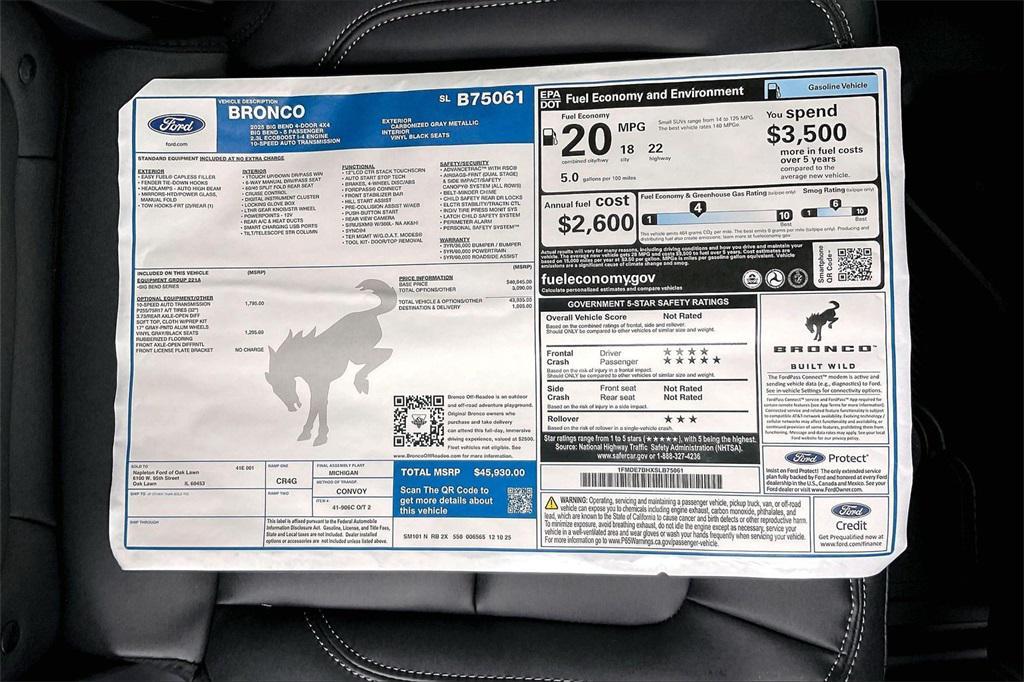 new 2025 Ford Bronco car, priced at $42,261