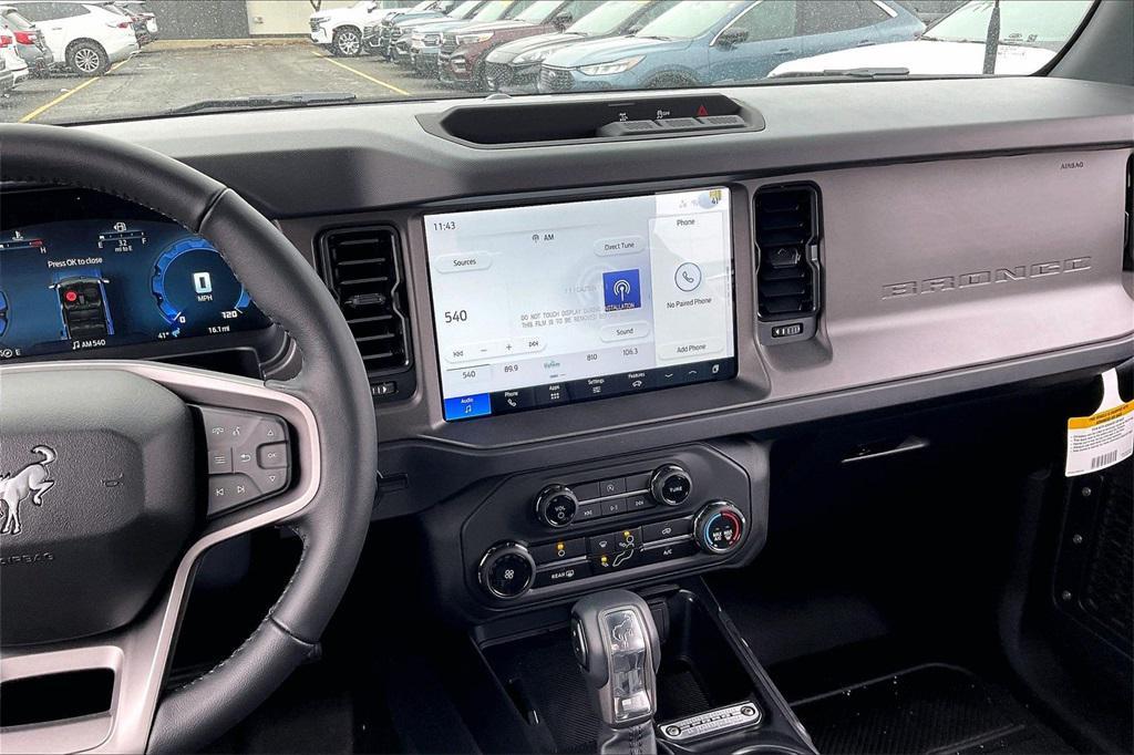 new 2025 Ford Bronco car, priced at $42,261