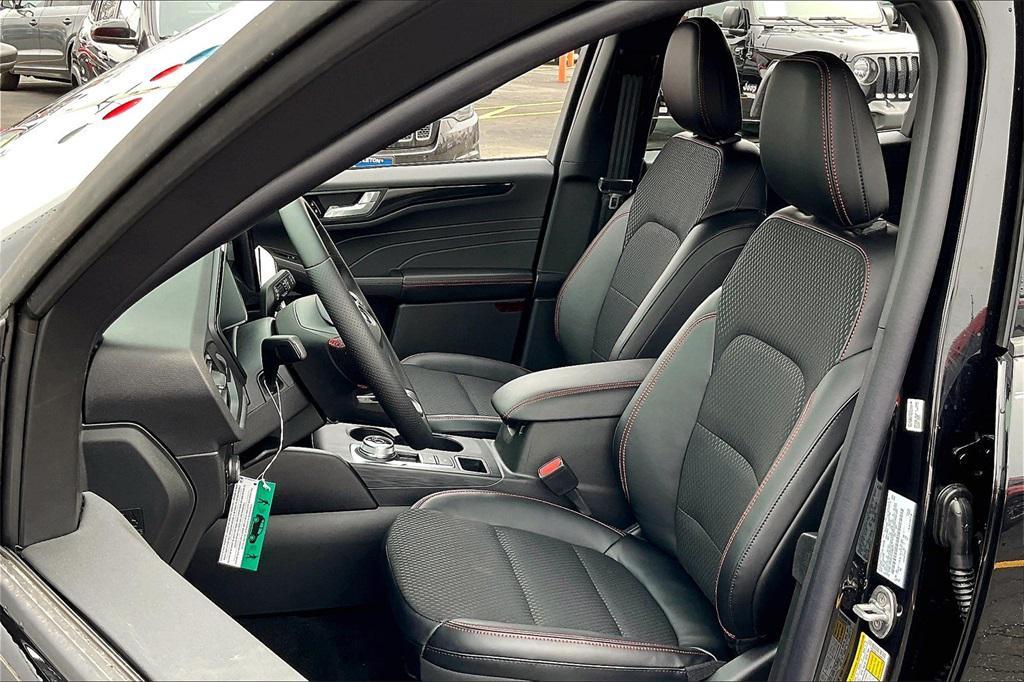 new 2025 Ford Escape car, priced at $31,747