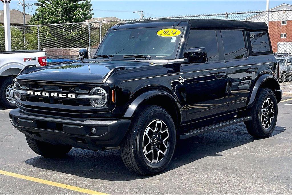 used 2024 Ford Bronco car, priced at $45,267