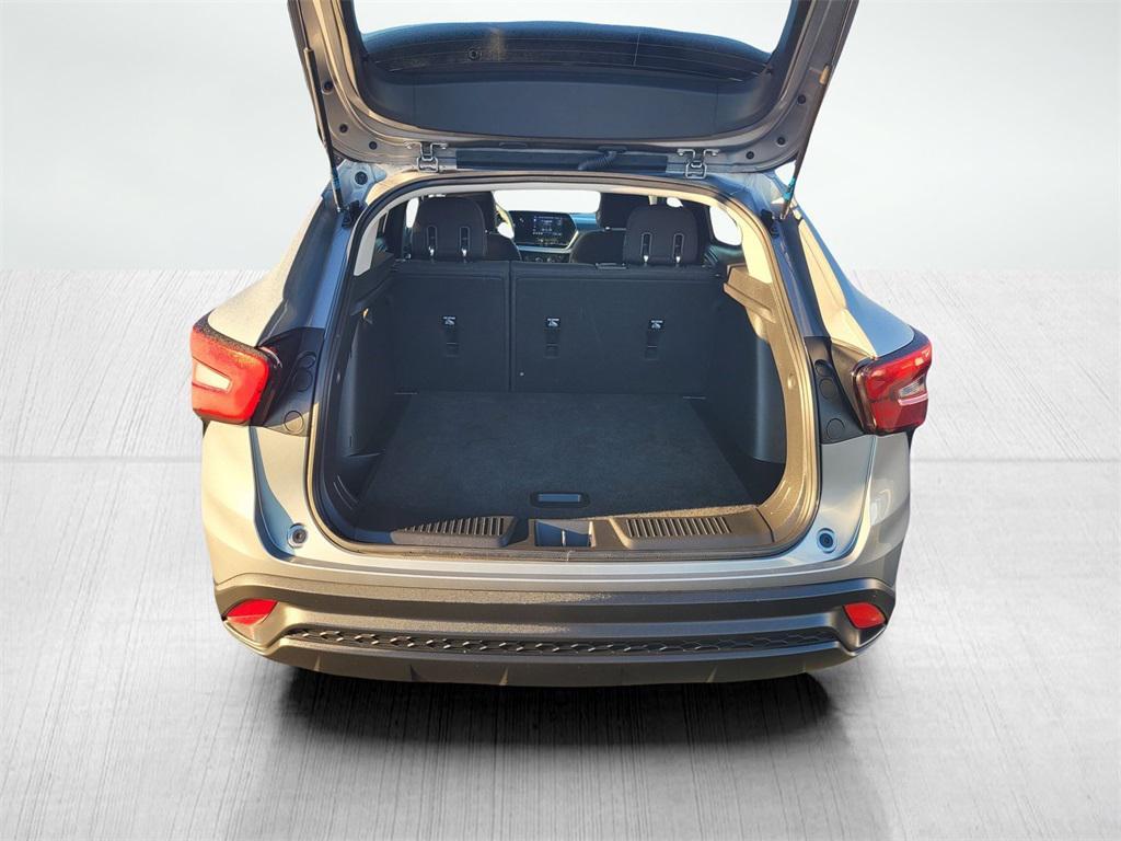 used 2024 Chevrolet Trax car, priced at $20,999