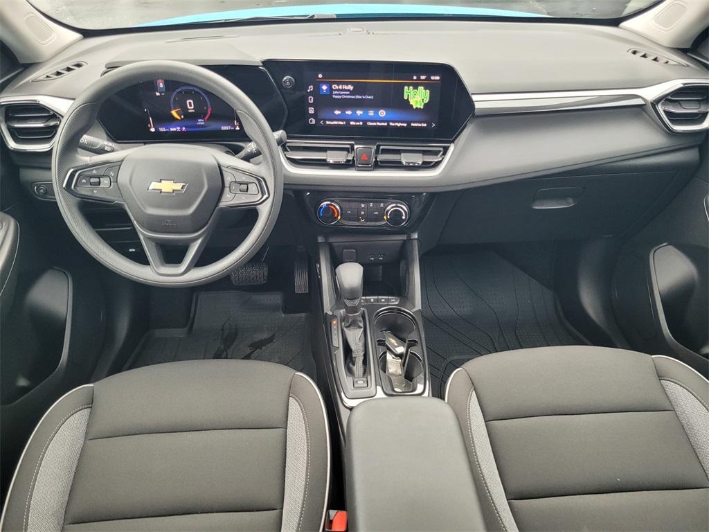 new 2025 Chevrolet TrailBlazer car, priced at $27,780