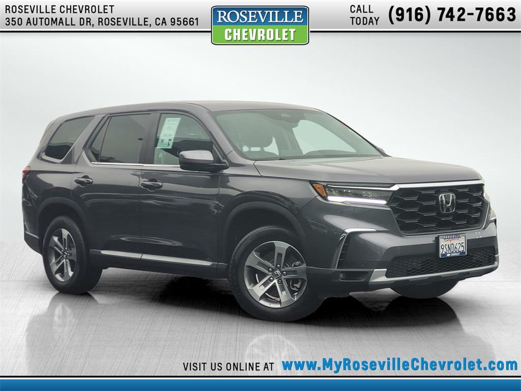 used 2025 Honda Pilot car, priced at $43,961