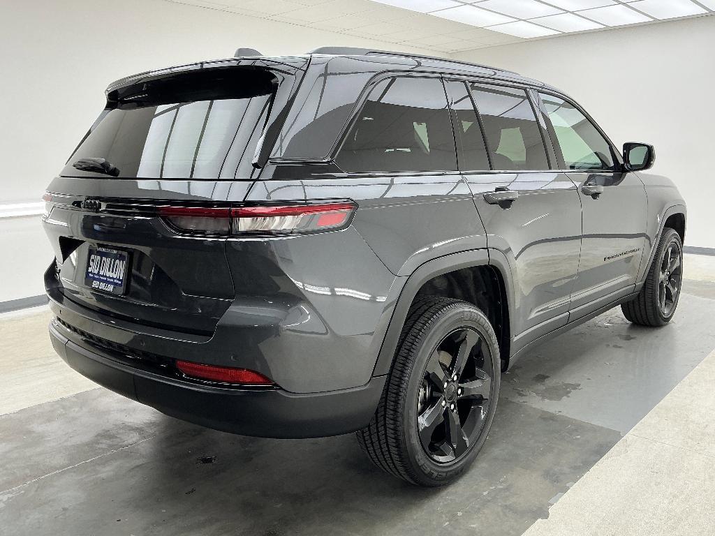 used 2025 Jeep Grand Cherokee car, priced at $37,691