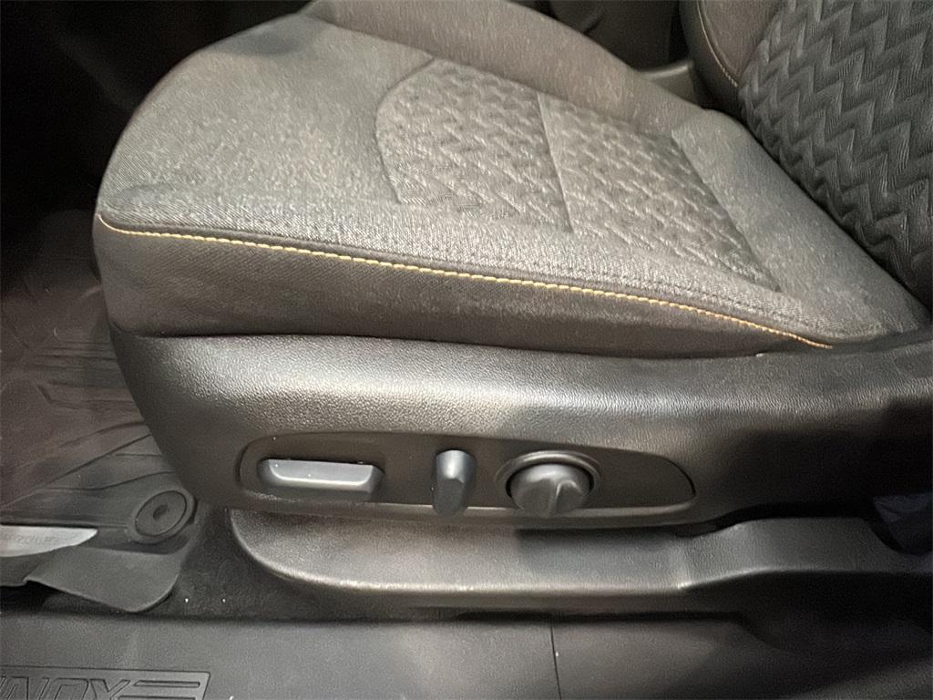 used 2023 Chevrolet Equinox car, priced at $21,150