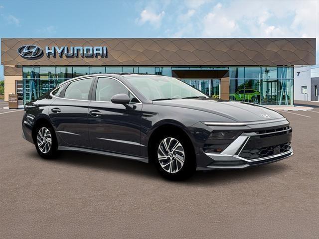 new 2026 Hyundai Sonata Hybrid car, priced at $29,208