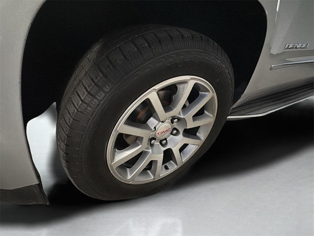 used 2018 GMC Yukon car, priced at $24,950