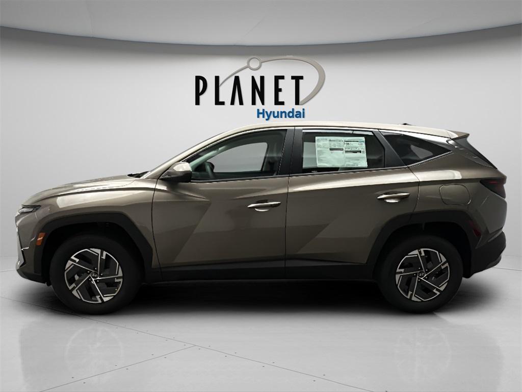 new 2026 Hyundai TUCSON Hybrid car, priced at $30,620