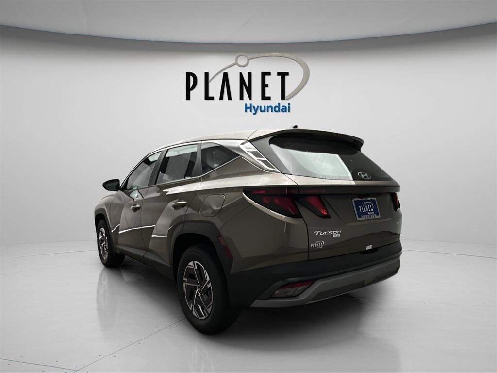 new 2026 Hyundai TUCSON Hybrid car, priced at $30,620
