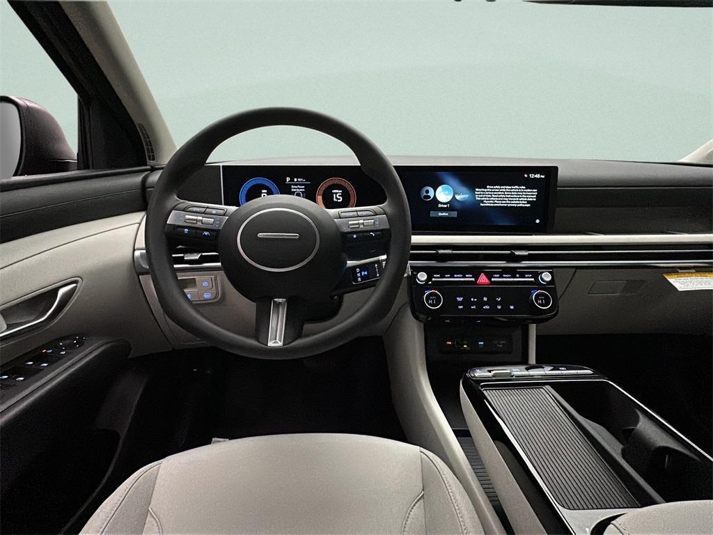 new 2026 Hyundai TUCSON Hybrid car, priced at $30,620