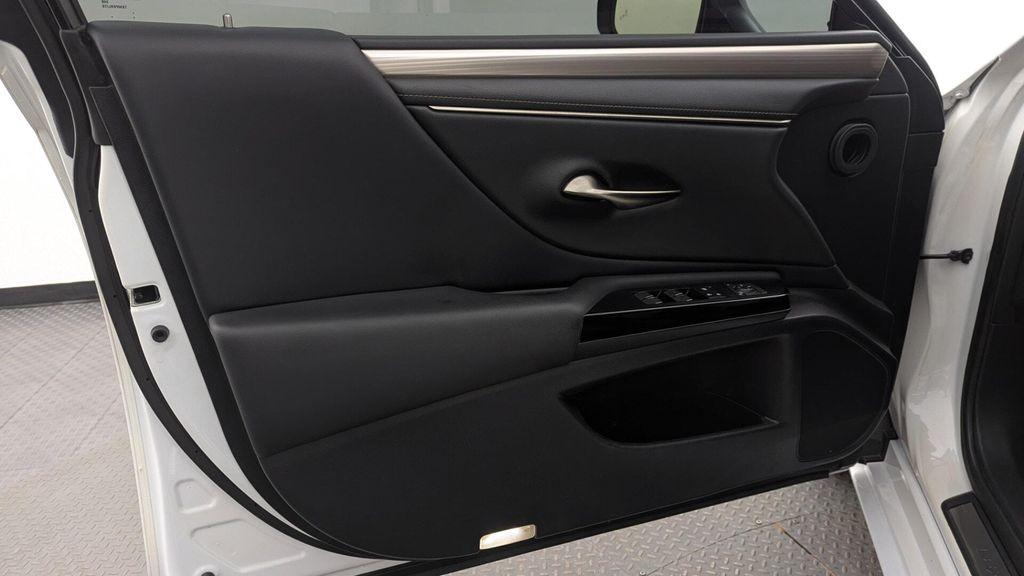 used 2022 Lexus ES 300h car, priced at $25,799