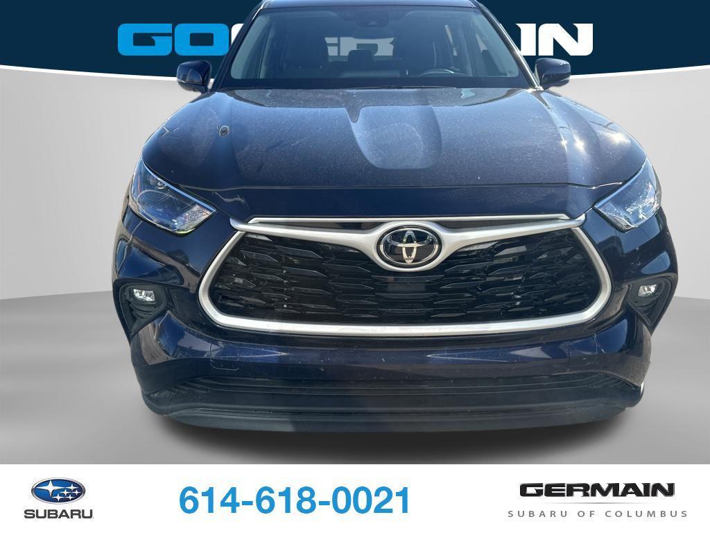 used 2022 Toyota Highlander car, priced at $34,491
