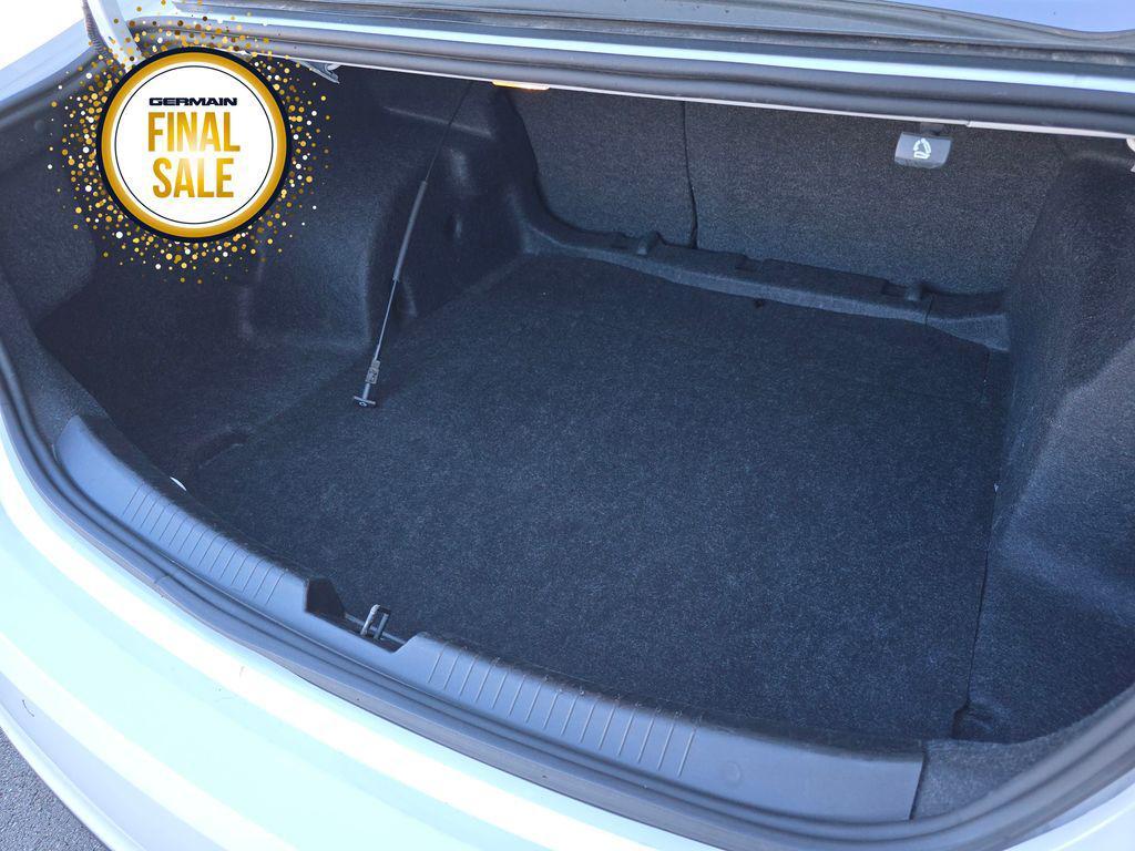 used 2024 Chevrolet Malibu car, priced at $16,995