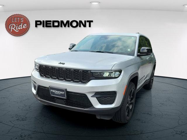 new 2025 Jeep Grand Cherokee car