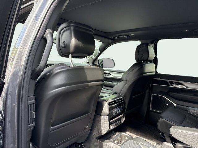 new 2025 Jeep Wagoneer car