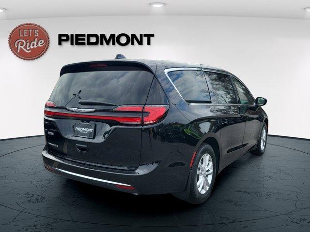 new 2026 Chrysler Pacifica car