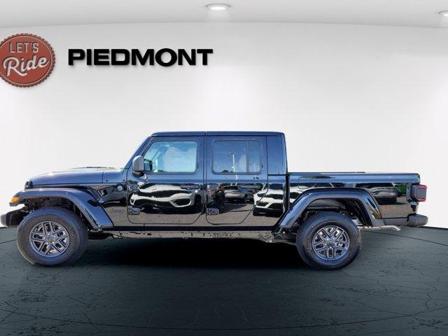 new 2025 Jeep Gladiator car