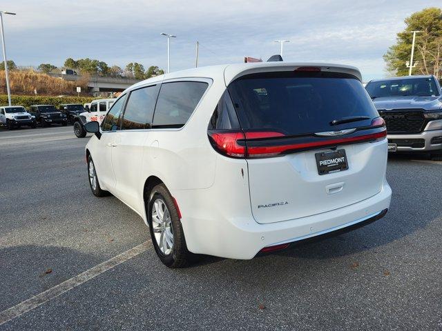 new 2026 Chrysler Pacifica car