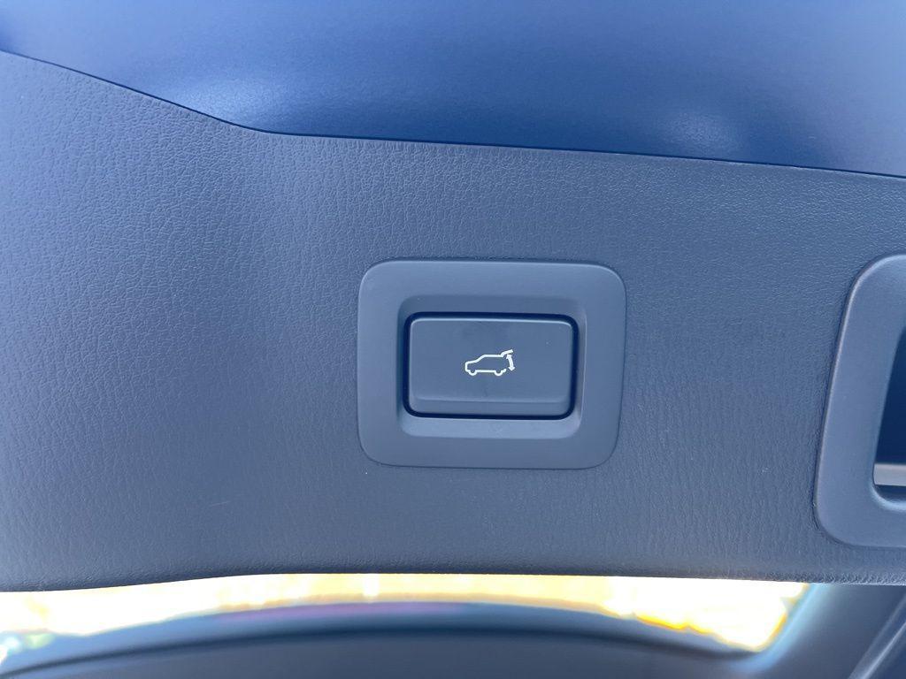 used 2025 Mazda CX-5 car, priced at $25,999