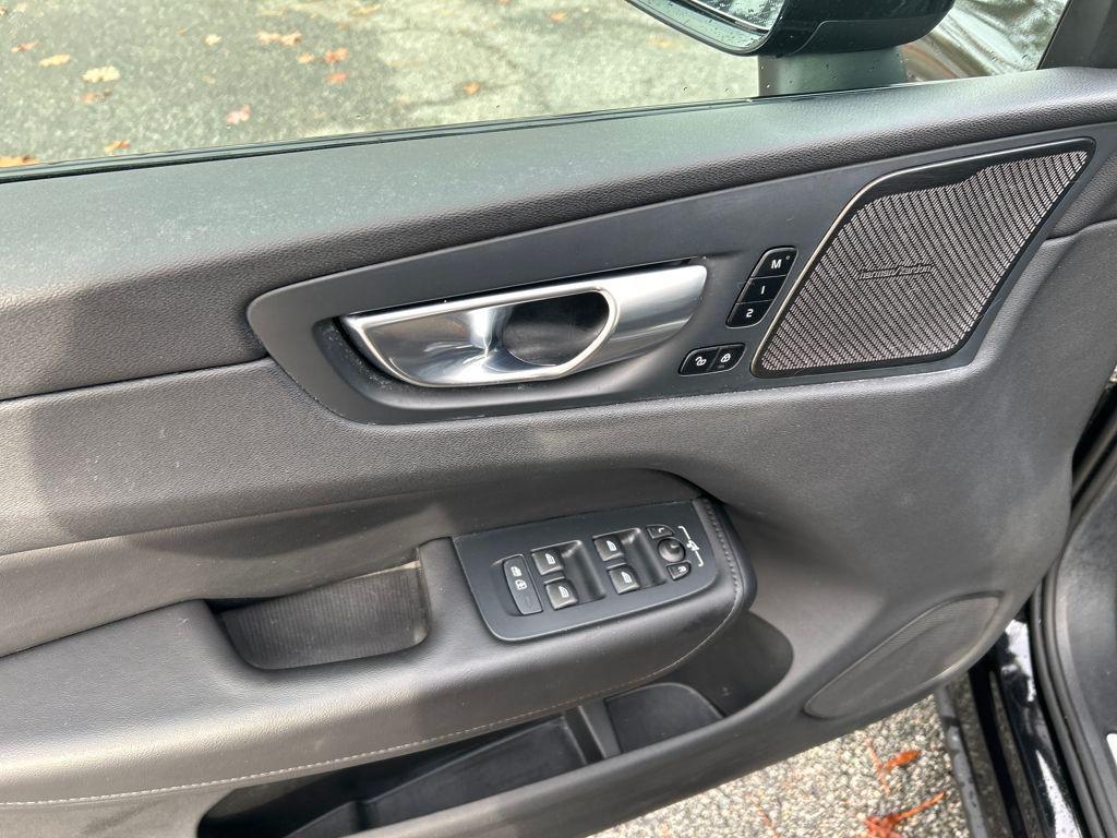 used 2024 Volvo XC60 car, priced at $30,735