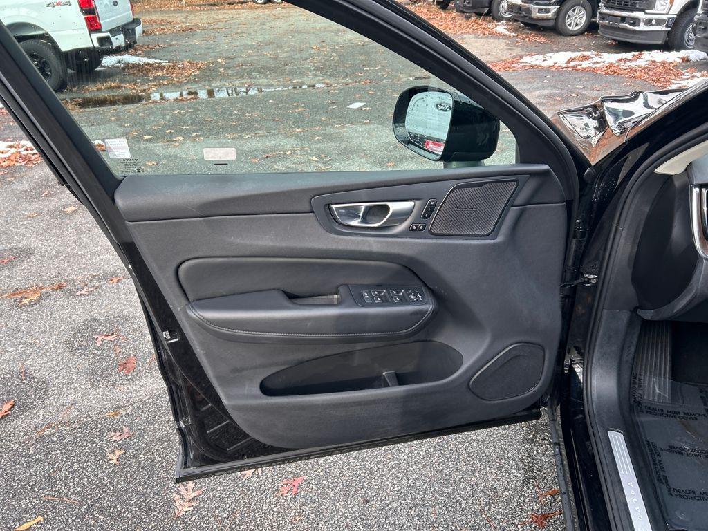 used 2024 Volvo XC60 car, priced at $30,735