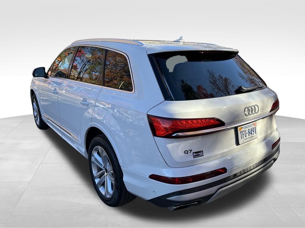 used 2025 Audi Q7 car, priced at $47,238