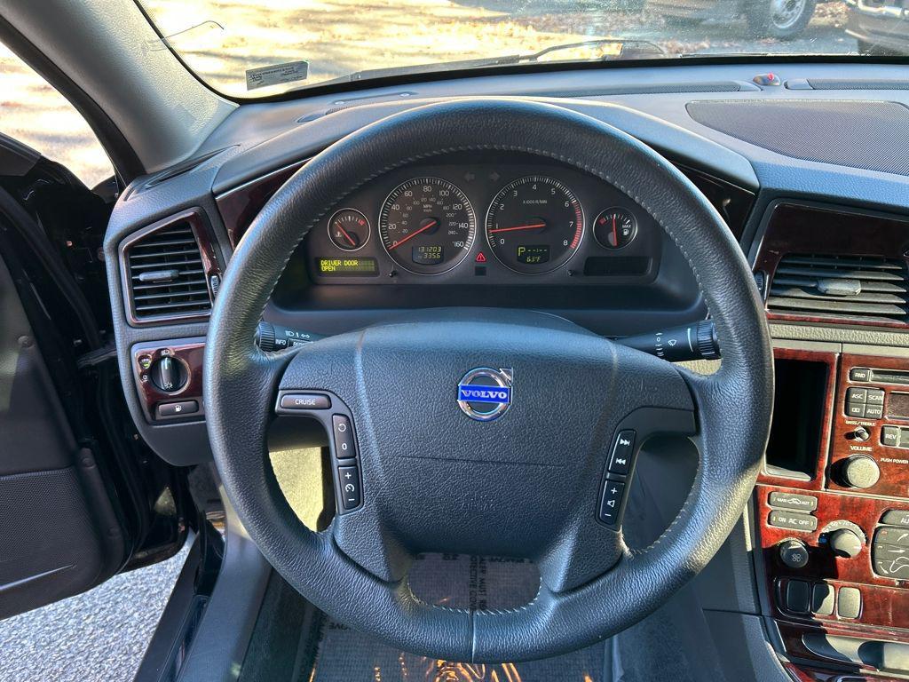 used 2004 Volvo XC70 car, priced at $4,999