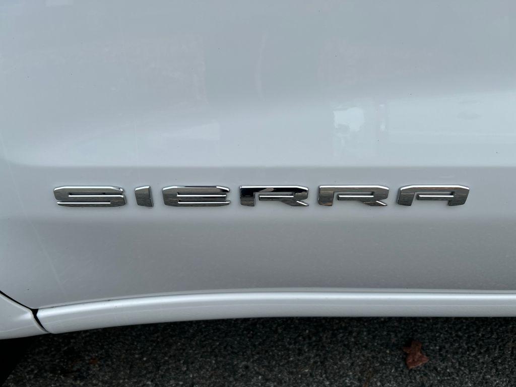 used 2024 GMC Sierra 1500 car, priced at $40,245