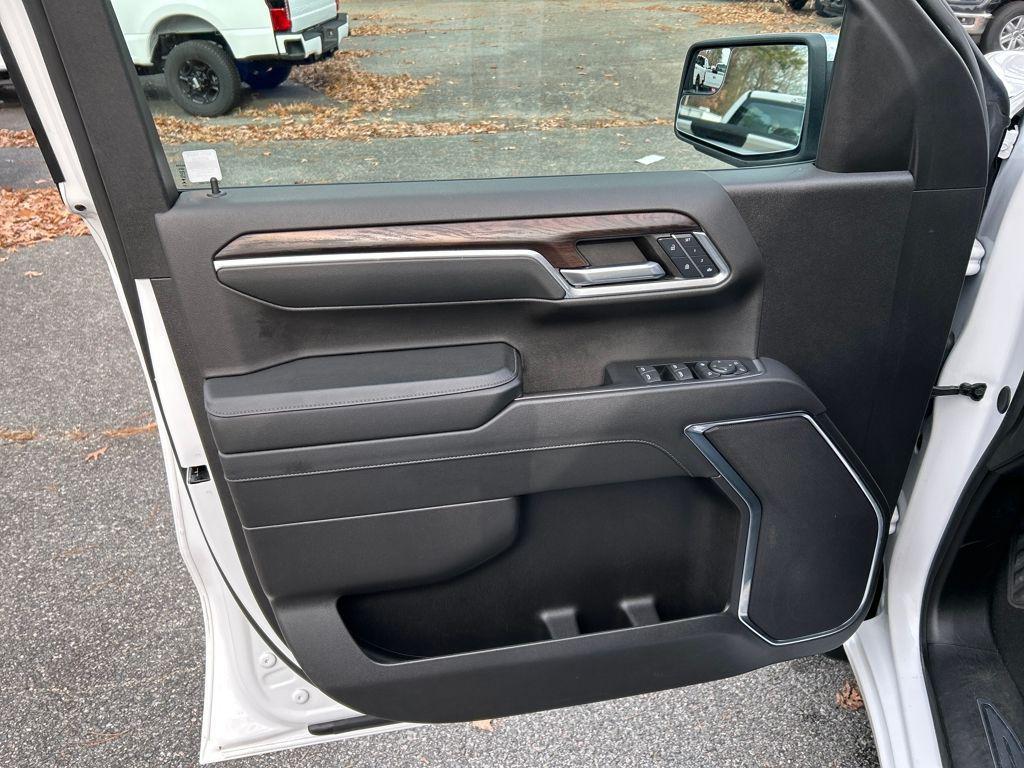 used 2024 GMC Sierra 1500 car, priced at $40,245