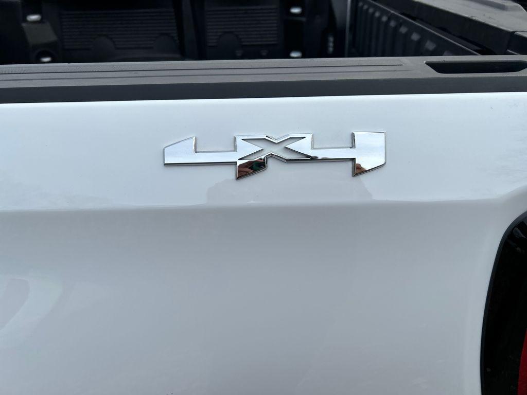 used 2024 GMC Sierra 1500 car, priced at $40,245