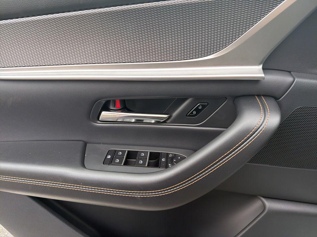 new 2026 Mazda CX-70 car, priced at $45,617