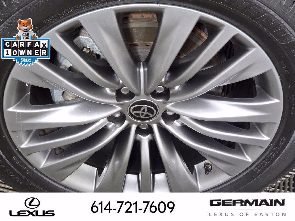 used 2023 Toyota Highlander car, priced at $42,911