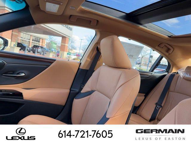 new 2025 Lexus ES 350 car, priced at $55,318