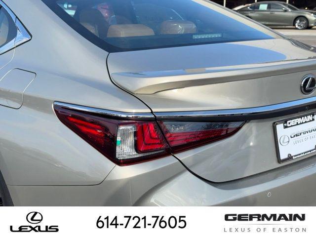 new 2025 Lexus ES 350 car, priced at $55,318