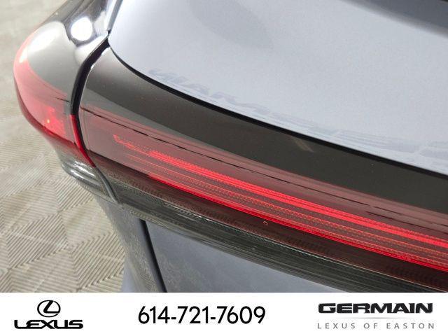 used 2024 Toyota Highlander car, priced at $48,271