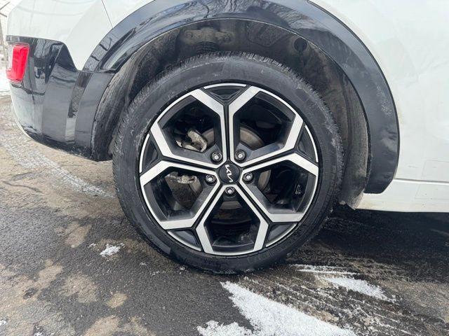 used 2025 Kia Niro car, priced at $26,126