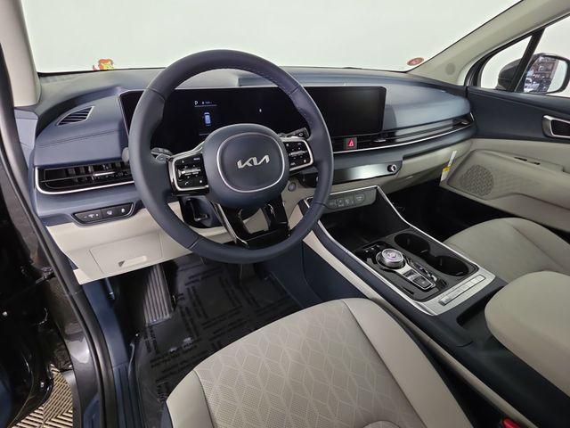 new 2026 Kia Carnival Hybrid car, priced at $42,095