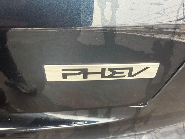 used 2023 Kia Sorento Plug-In Hybrid car, priced at $36,024