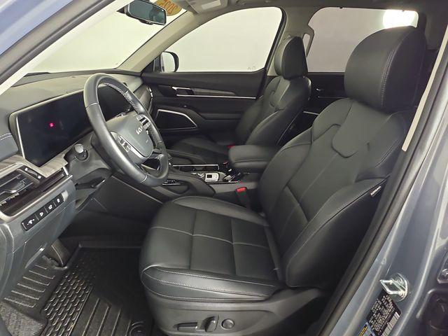 used 2025 Kia Telluride car, priced at $39,819